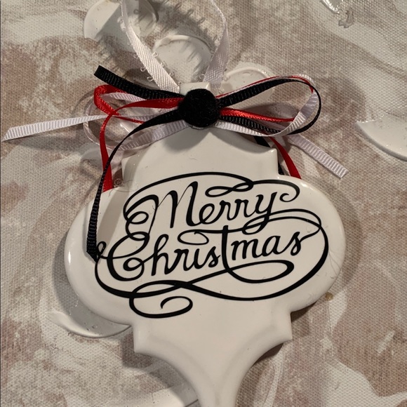 Set of 4 Ceramic “Merry Christmas” Tree Ornaments New Handmade Red White Black - Picture 2 of 2